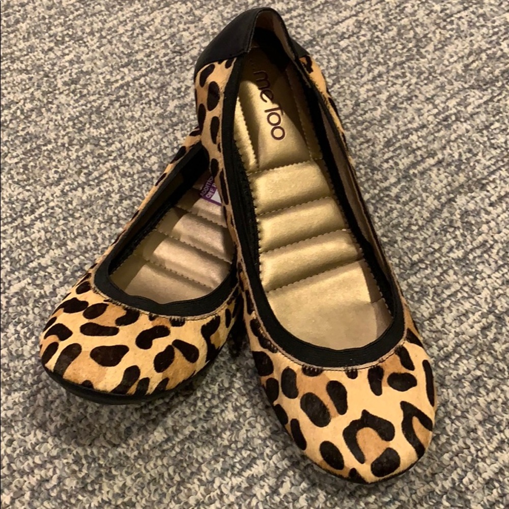 Leopard flat
